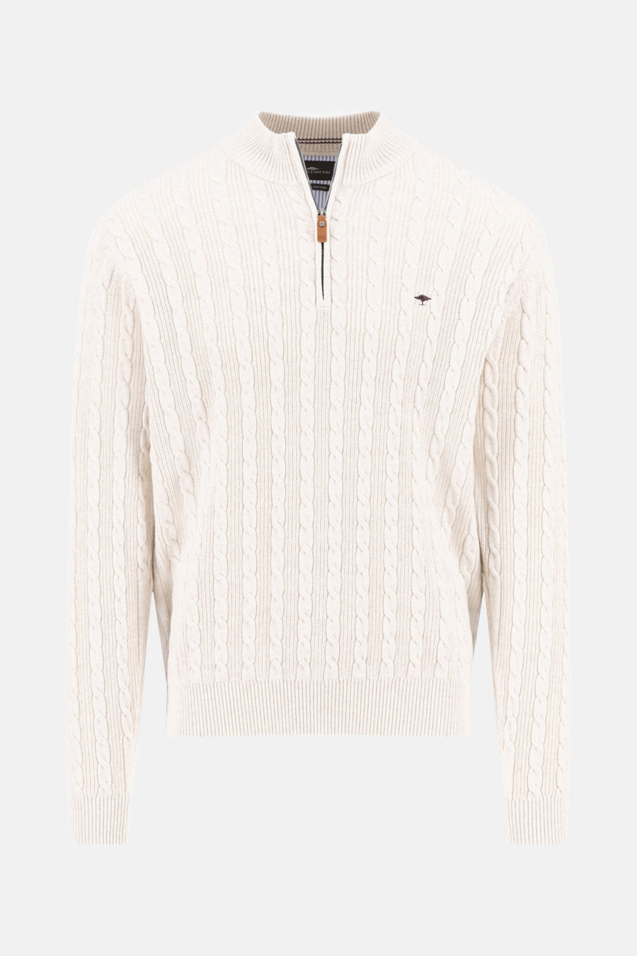 Pull à col montant écru de FYNCH-HATTON, en maille torsadée avec fermeture éclair et logo discret.
