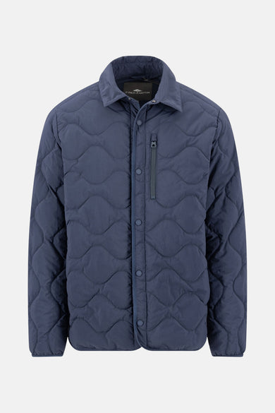 Veste de pluie bleue par FYNCH-HATTON, matelassée avec fermeture à boutons et petite poche zippée.