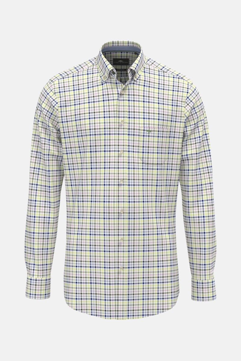Chemise à manches longues multicolore de FYNCH-HATTON avec motif à carreaux sur fond clair.