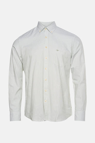 Chemise à manches longues verte à rayures by FYNCH-HATTON avec fermeture boutonnée et logo arbre brodé.