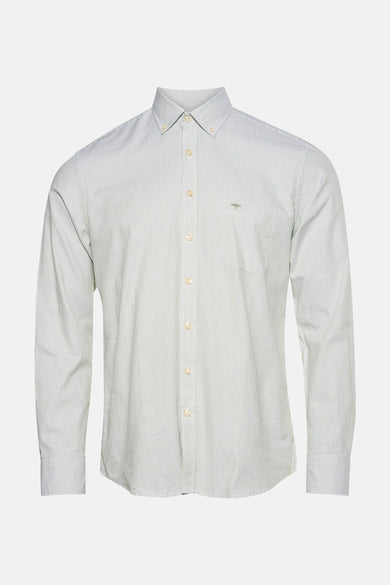 Chemise à manches longues verte à rayures by FYNCH-HATTON avec fermeture boutonnée et logo arbre brodé.