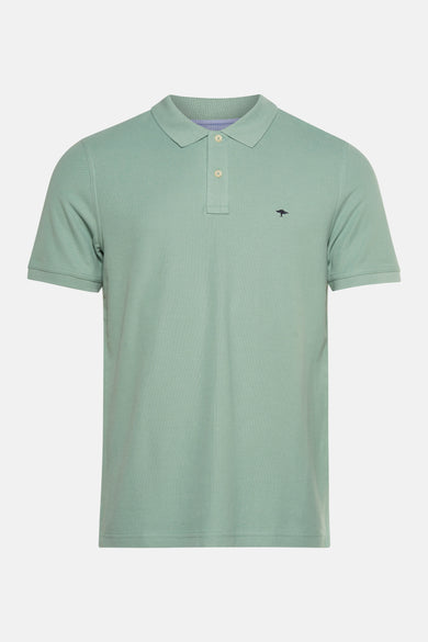 Groen poloshirt met korte mouwen van FYNCH-HATTON, met een klein geborduurd boomlogo op de borst.