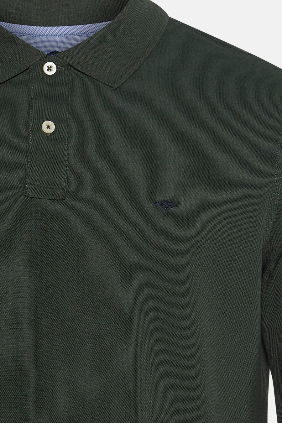 Groen poloshirt met lange mouwen van FYNCH-HATTON met witte knopen en discreet logo.