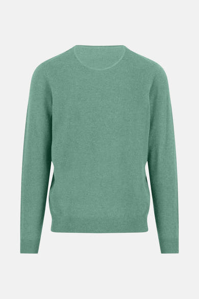 Pull col V vert de FYNCH-HATTON, en maille fine et uniforme.
