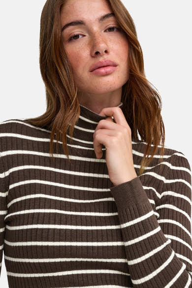 Pull col montant brun - ONLY®