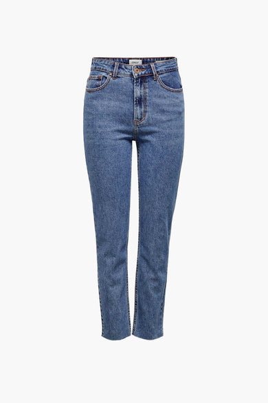Jean droit bleu de ONLY, en denim délavé, avec une coupe classique.
