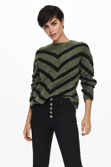 Kaki pull met ronde hals van ONLY®, met zwart chevronpatroon.