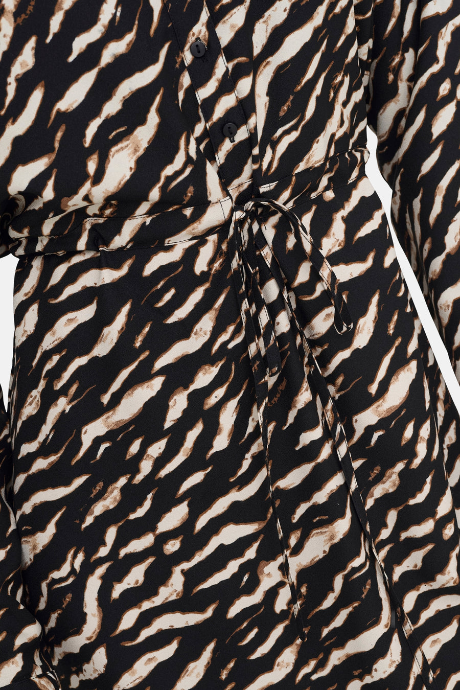 Multikleuren jurk met lange mouwen van ONLY®, zebraprint met strikceintuur.