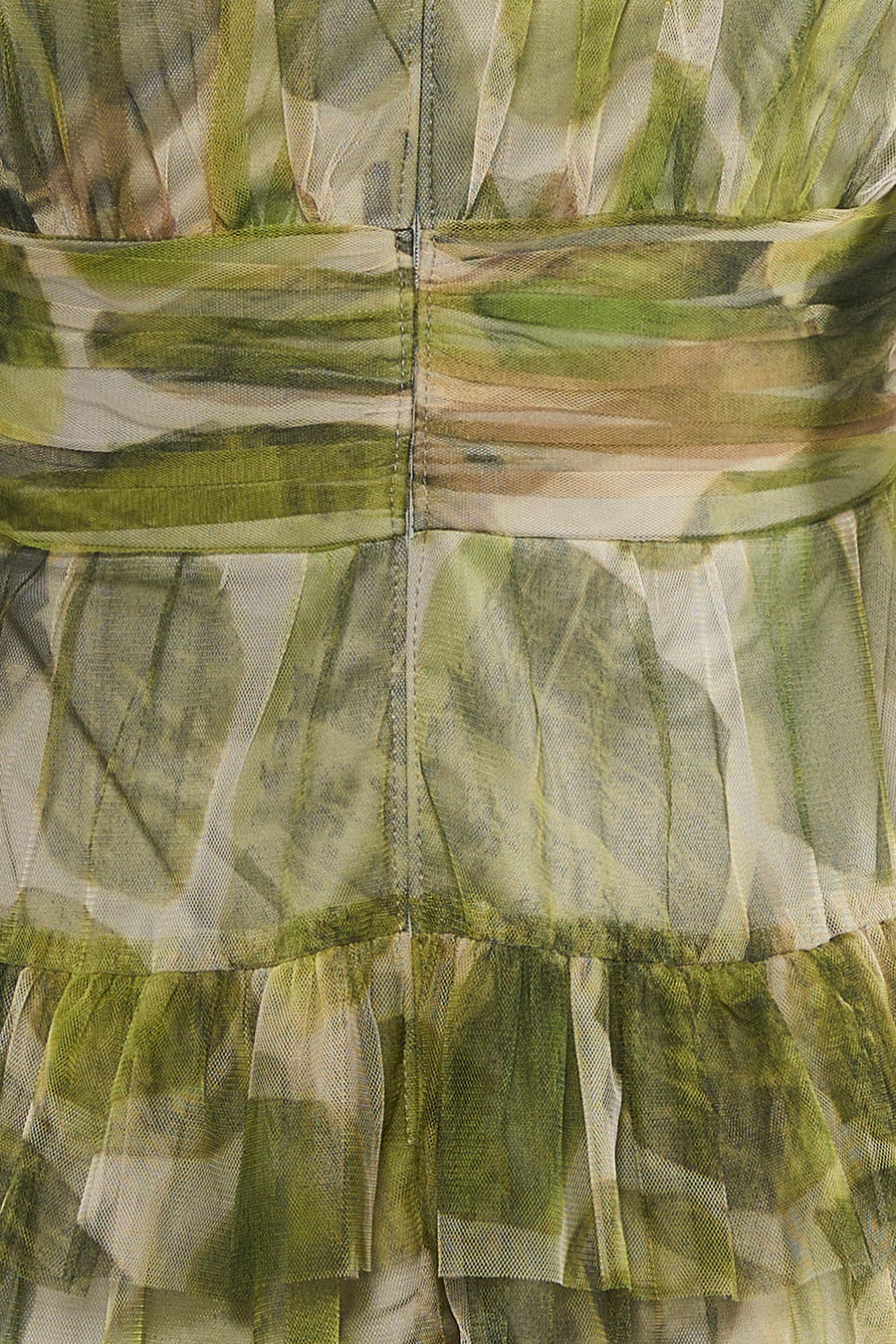 Korte groene tulejurk van GOA GOA met een print en ruches.