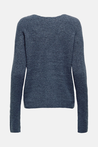 Pull bleu à col en V de ONLY®, en maille texturée, présenté de dos sur fond neutre.
