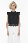 Blouse sans manches noire de ONLY, en dentelle délicate avec détails ajourés et coupe courte.