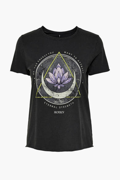 T-shirt noir à manches courtes de ONLY, avec motif lotus et lune, inscription décorative et bordures frangées.