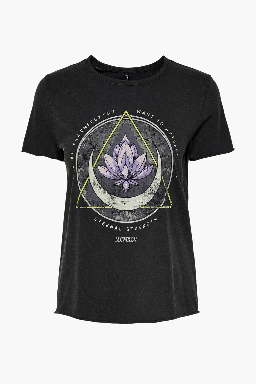 T-shirt noir à manches courtes de ONLY, avec motif lotus et lune, inscription décorative et bordures frangées.