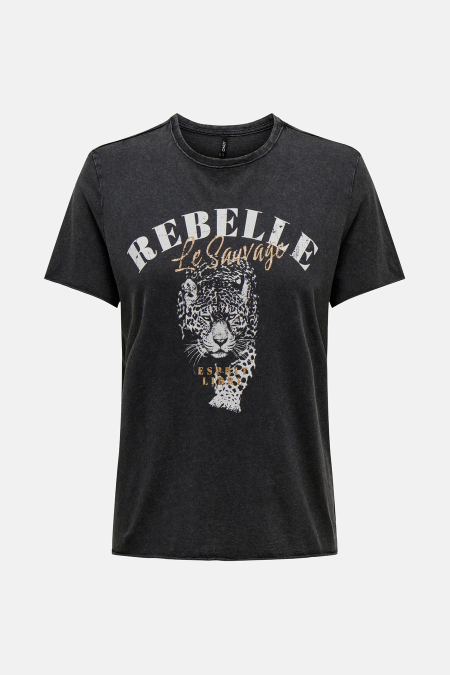 Zwart T-shirt van ONLY met luipaardprint en de tekst "Rebel, vrije geest".