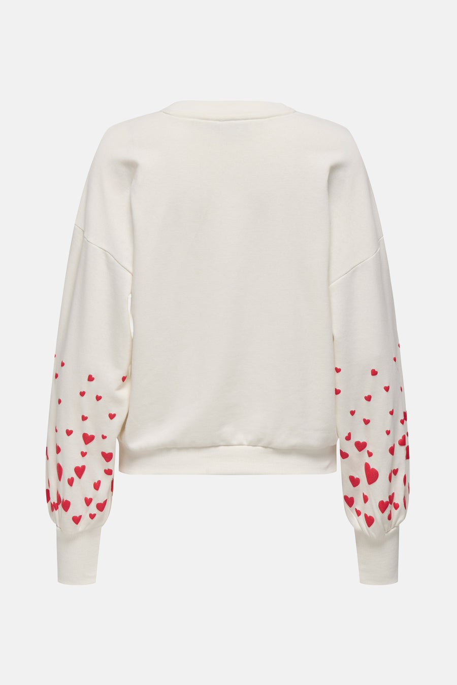Sweat écru de ONLY® avec des motifs de cœurs rouges sur les manches.
