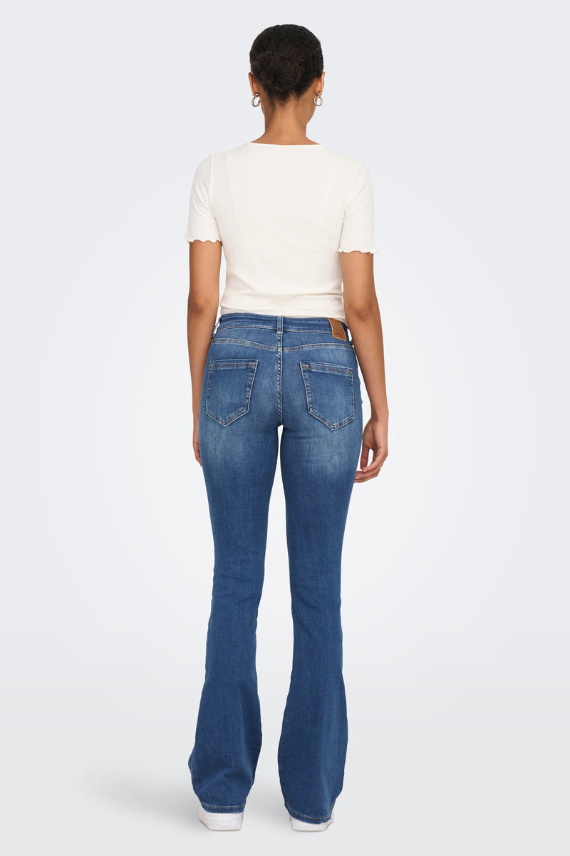 BLUSH FLARE - mid blue denim