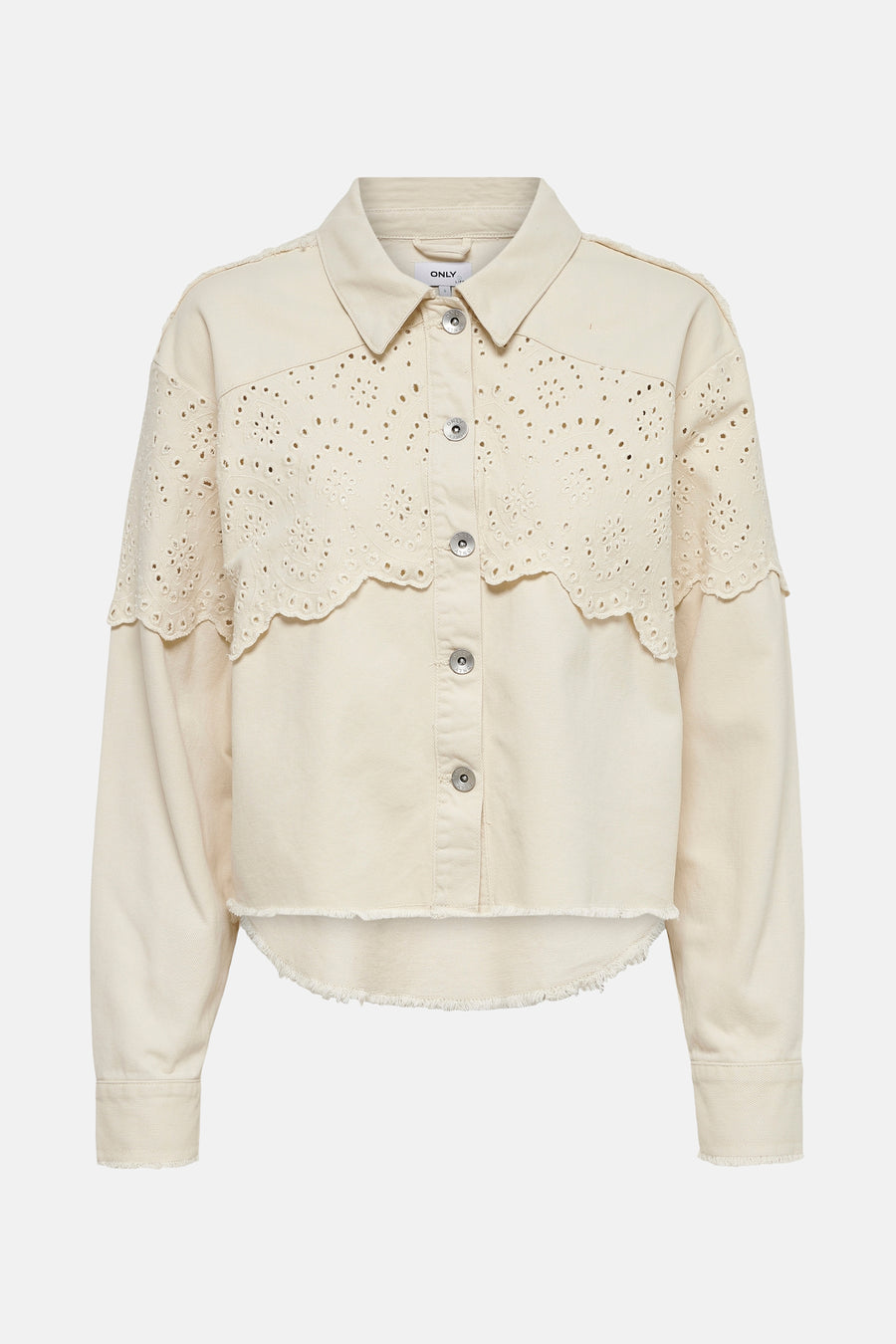 Veste courte écrue de ONLY, avec détails ajourés et bordure frangée.
