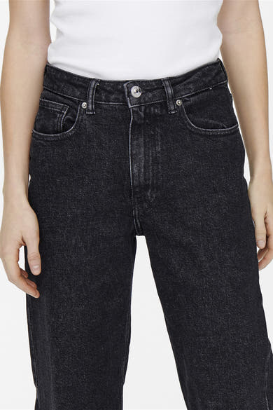 Jean large gris de ONLY, avec une taille haute et des poches avant classiques.