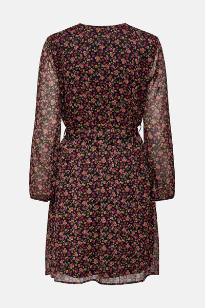 Robe à manches longues multicolore de ONLY®, à motif floral sur fond noir, avec ceinture à la taille.
