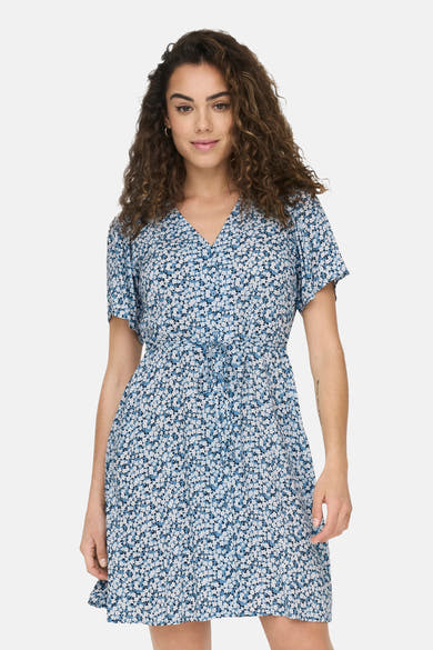 Blauwe jurk met korte mouwen van ONLY® met kleine witte bloemetjes, V-hals, knoopsluiting aan de voorkant en met strikceintuur.
