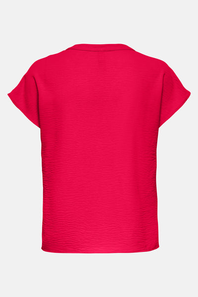 Blouse rouge à manches courtes de JDY, avec une texture gaufrée sur un fond uni.