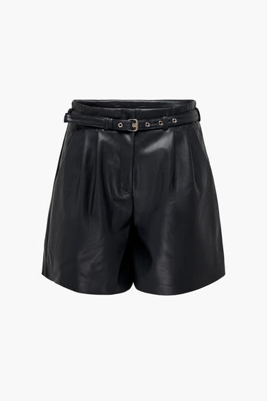 Korte imitatielederen short van ONLY, met zilverkleurige gespsluiting in de taille.
