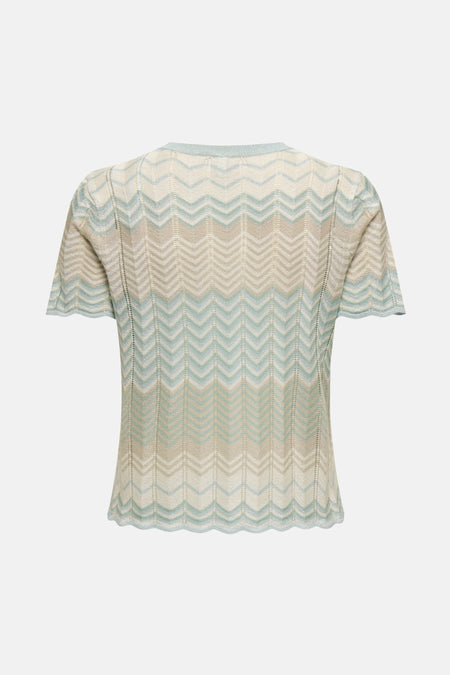 Multikleuren T-shirt met korte mouwen van ONLY®, met zigzagpatroon en gebreide textuur, achterzijde.