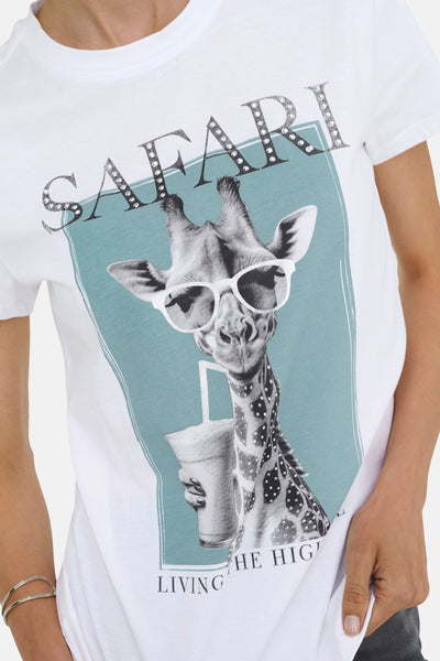 T-shirt blanc à manches courtes de ONLY, avec un imprimé girafe portant des lunettes et l'inscription "Safari".