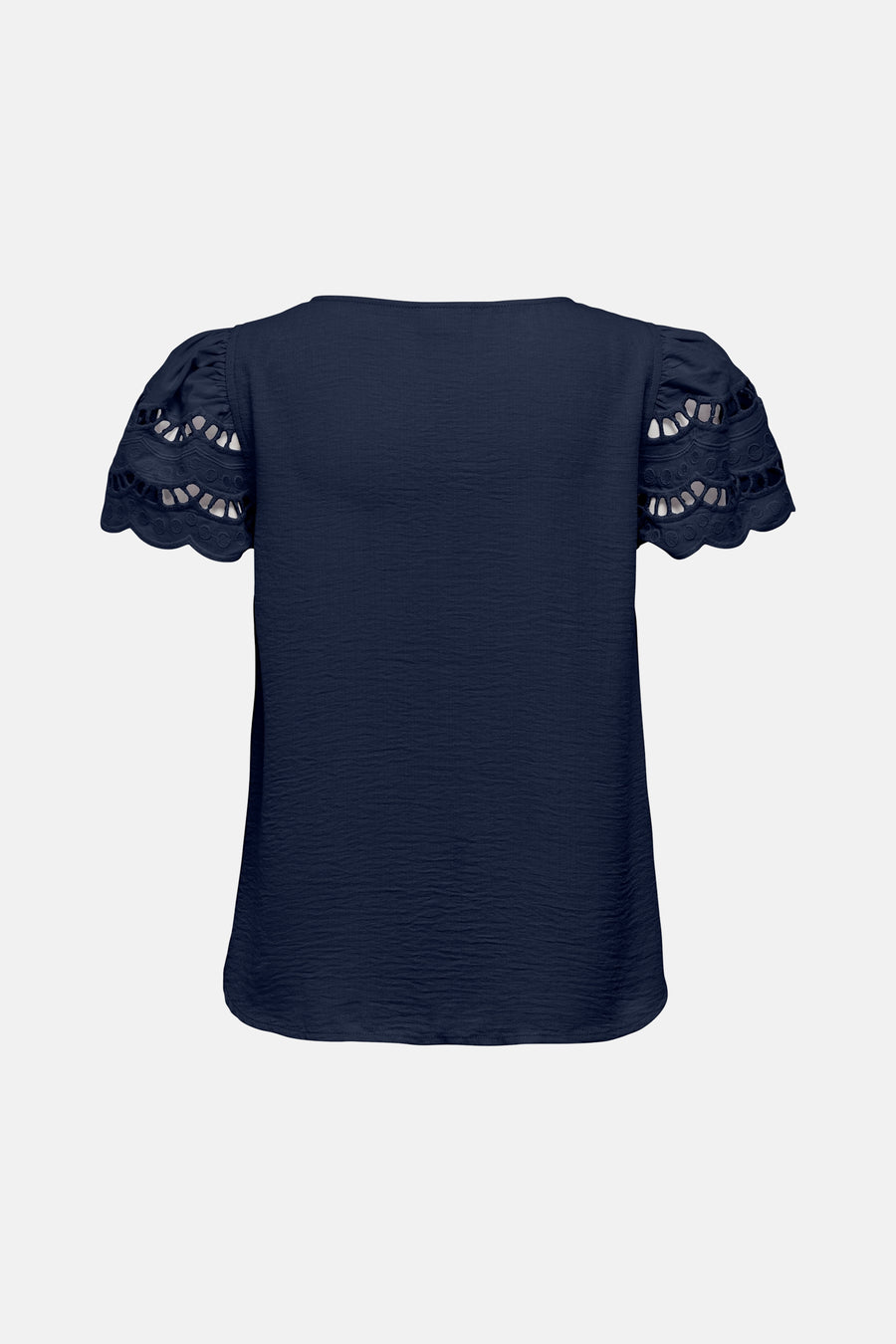T-shirt bleu à manches courtes par JDY, avec des détails ajourés aux manches.
