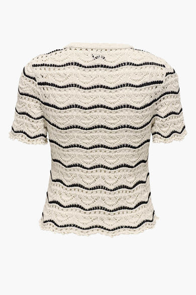 T-shirt écru à rayures noires de ONLY, en maille ajourée à motif ondulé, vue de dos.
