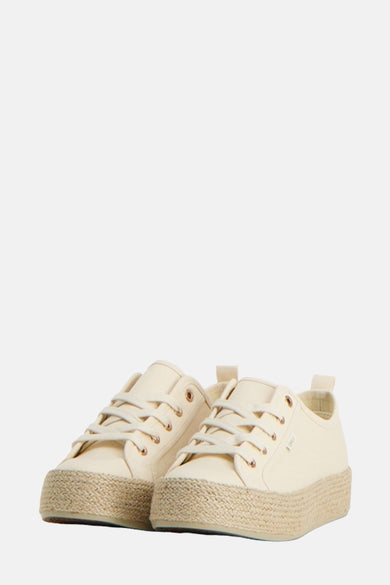 Beige sneakers van ONLY, met gevlochten jute sleehak.