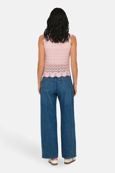 Top zonder mouwen van JDY met een doorzichtig patroon gedragen met een breed jeans.