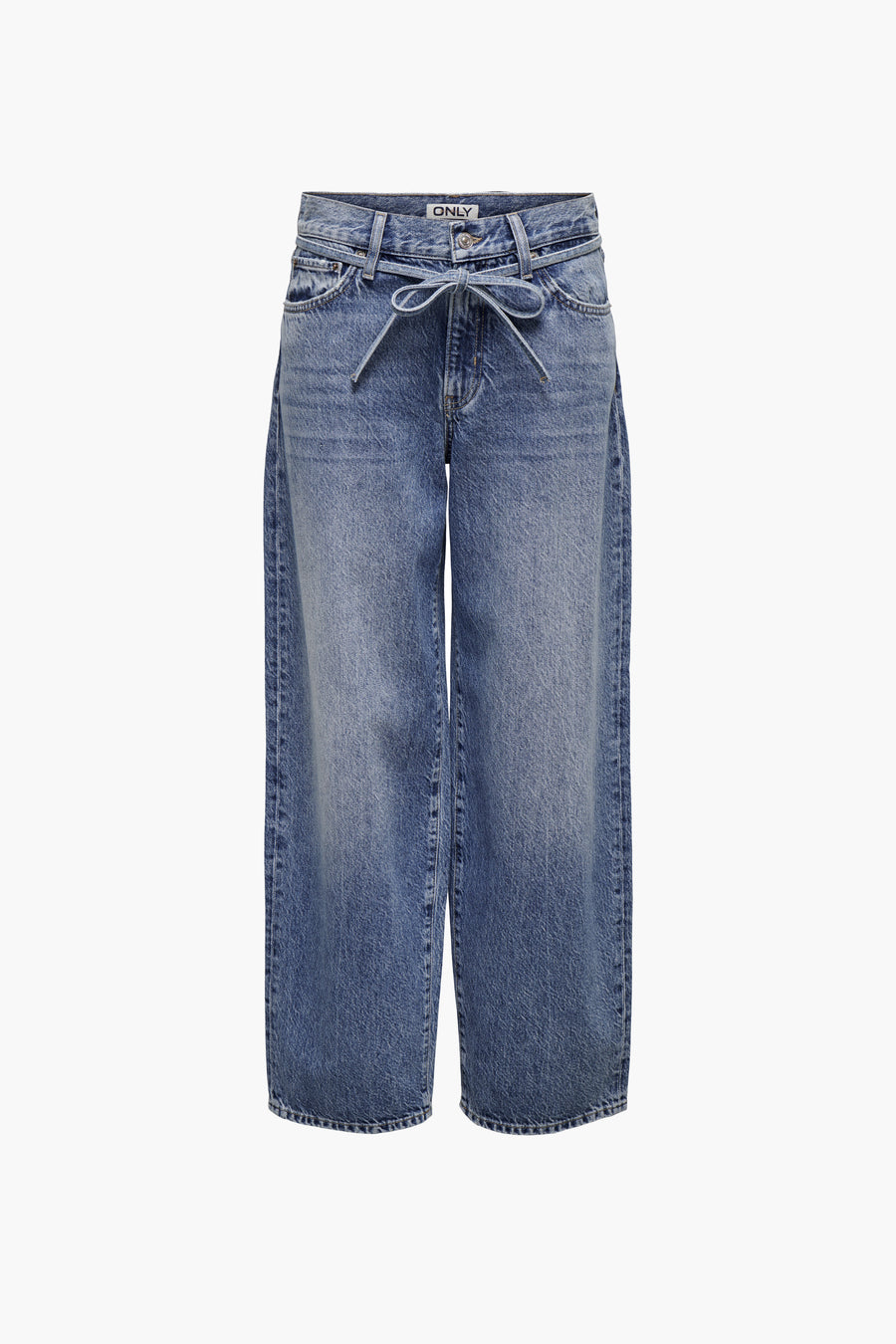 Rechte spijkerbroek in middinblauw denim van ONLY, met een strikceintuur in de taille.