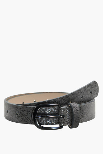 Ceinture grise en similicuir de ONLY, avec boucle en métal noir et texture grainée.
