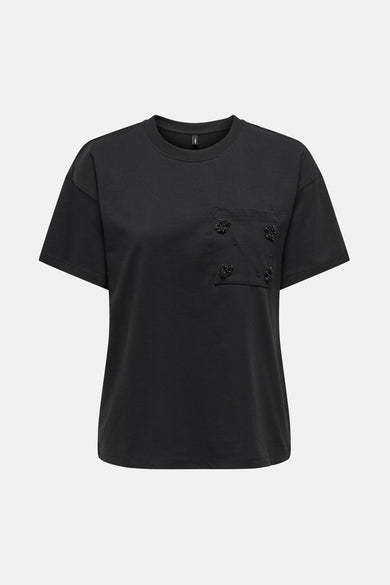 Zwart T-shirt met korte mouwen van ONLY, regular fit, op een effen neutrale achtergrond.