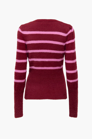 Pull à col rond rouge en maille duveteuse de ONLY, rayures roses horizontales sur l'ensemble du vêtement.