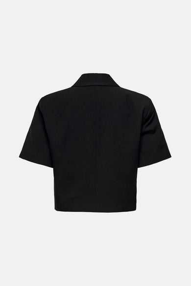 Chemise noire à manches courtes de JDY, vue de dos, coupe courte et col tailleur.