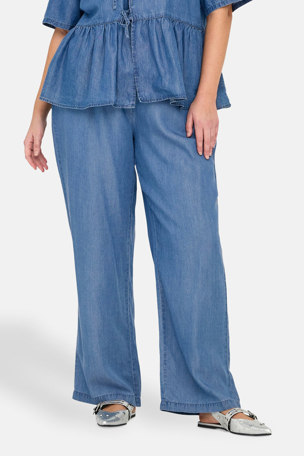 Pantalon MID BLUE DENIM - CARMAKOMA
