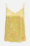 Lichtgroen hemdje van ONLY® met gele paisleyprint en dunne schouderbandjes.