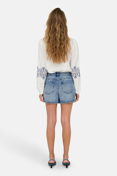 Short - light blue denim
