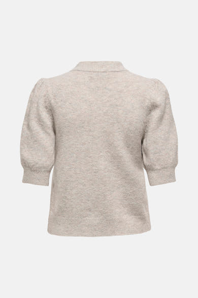 Pull col rond gris de JDY, manches trois quarts bouffantes, en maille texturée sur fond blanc.
