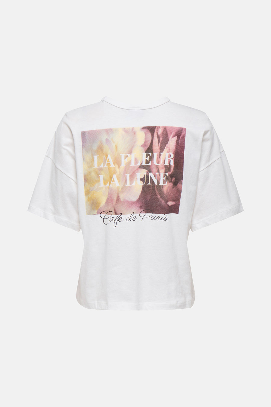 Wit T-shirt van JDY met een bloemenprint op de rug met de tekst "De bloem de maan, koffie van Parijs".