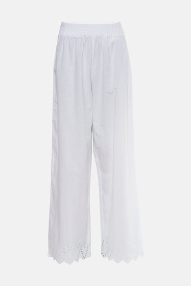 Witte broek van ONLY, met decoratieve opengewerkte geborduurde rand aan de onderkant.