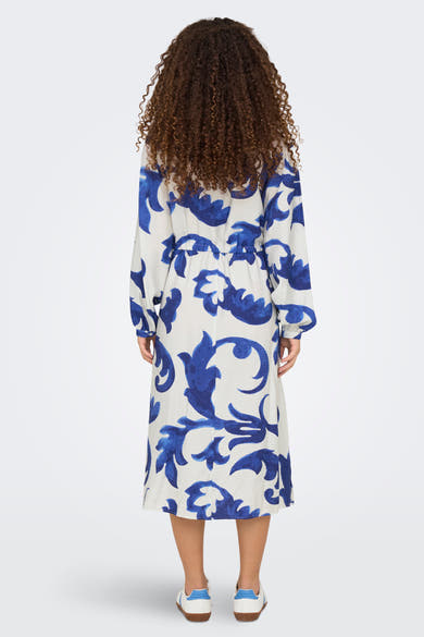 JDY lange jurk met blauwe print, lange mouwen en geplooide taille.