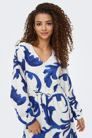 JDY blauwe jurk met lange mouwen, wit en blauw bloemenpatroon, met strikceintuur.