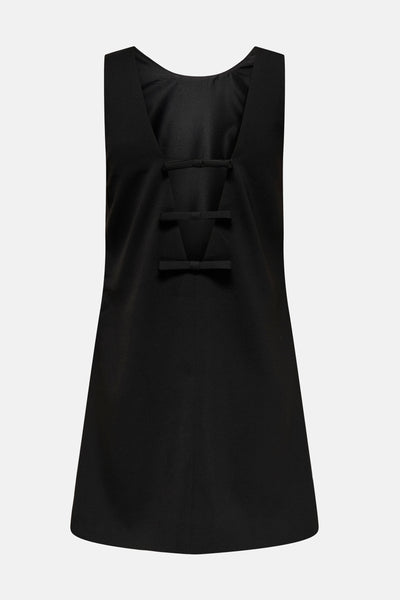 Robe noire ONLY® avec détails de nœuds décoratifs sur le devant.