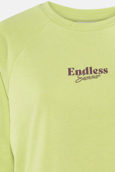 T-shirt vert anis à manches courtes de ONLY® avec inscription "Endless Summer" marron foncé.