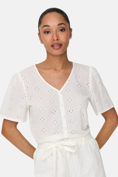 Wit blouse met korte mouwen van JDY, met bloemenbroderie en knoopsluiting.