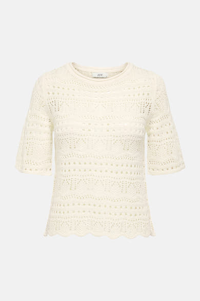 Pull à col rond écru de JDY, en maille ajourée avec motif fantaisie et bordure festonnée.
