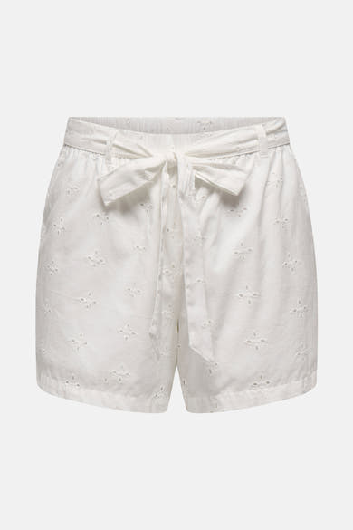 Short blanc de JDY, orné de broderie anglaise délicate et d'une ceinture à nouer.